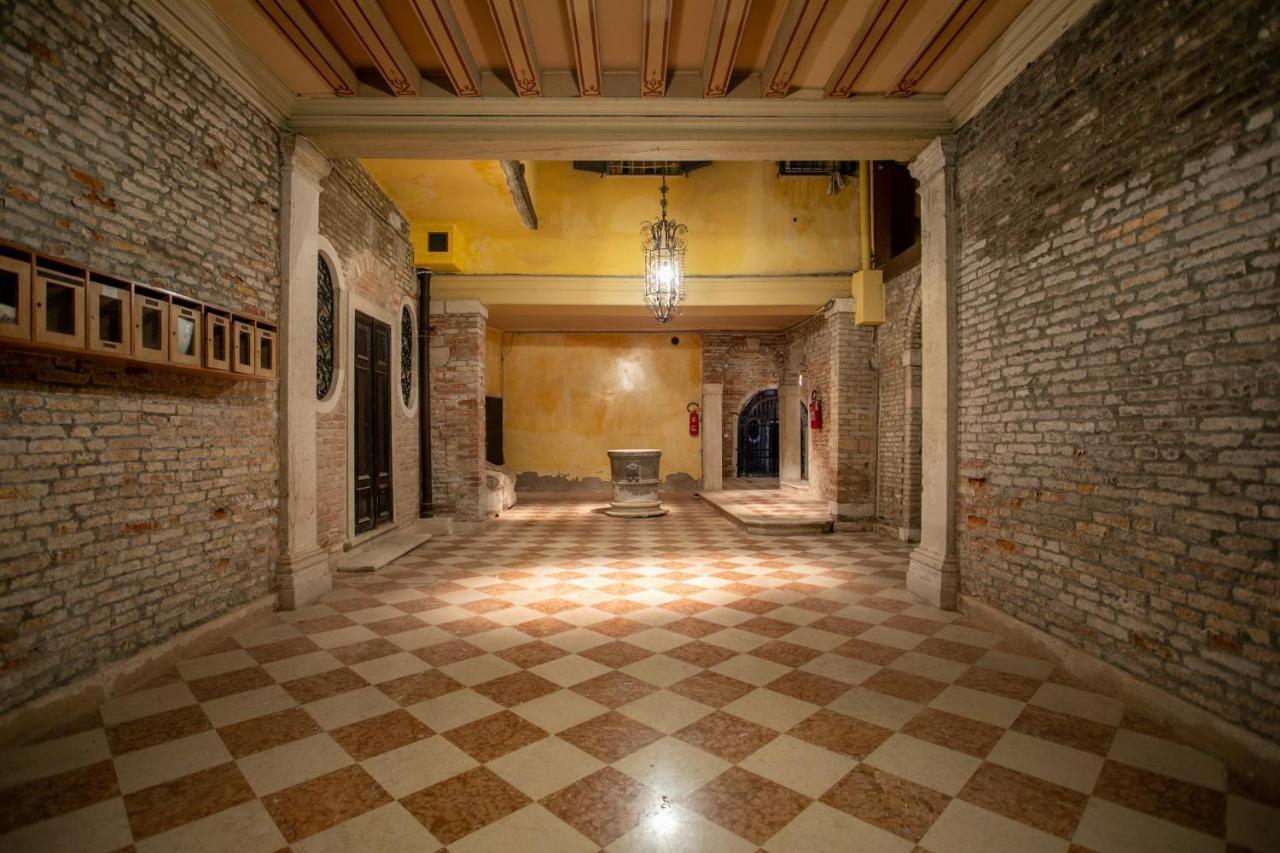 Ca' Al Giglio - Appartamento Vista Canale Венеция Экстерьер фото